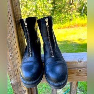 Leather Zipper boots from Little Burgundy